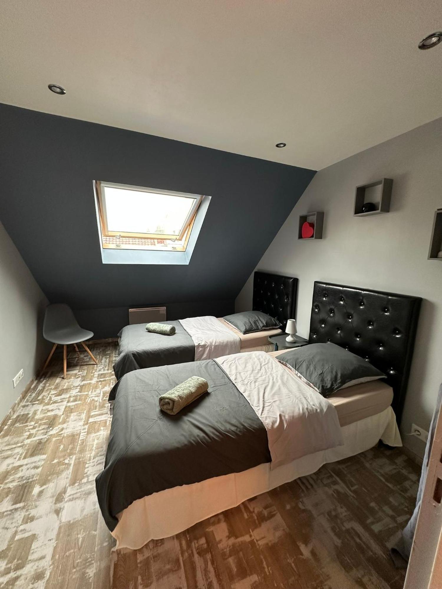 Loc'Apparts Beaumont-sur-Oise Esterno foto