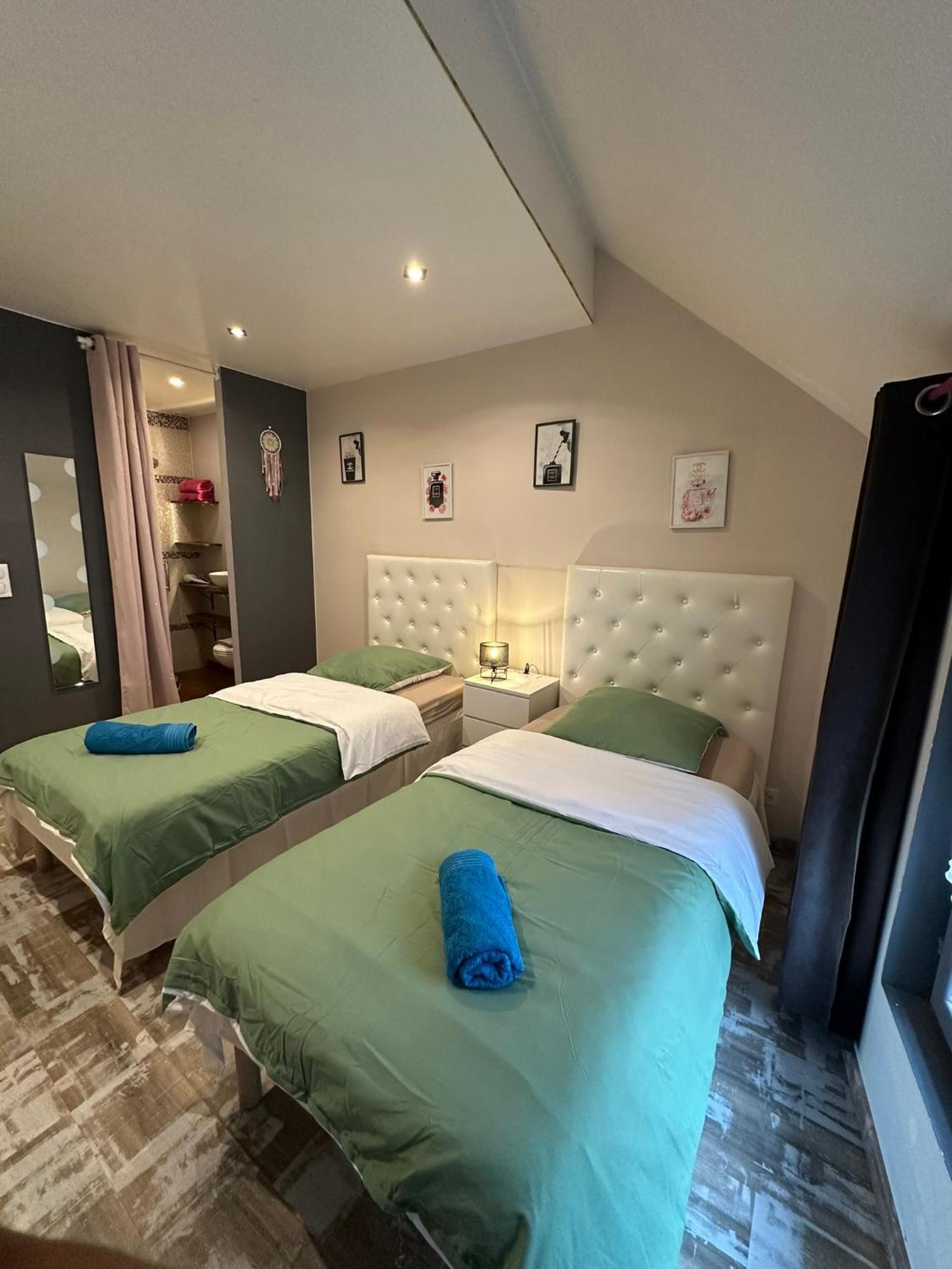 Loc'Apparts Beaumont-sur-Oise Esterno foto